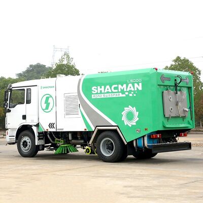 kopen Compact Diesel Brandstof Vacuüm Veegwagen 6m3 Hoge Zuigkracht Met Drie Borstels online manufacture